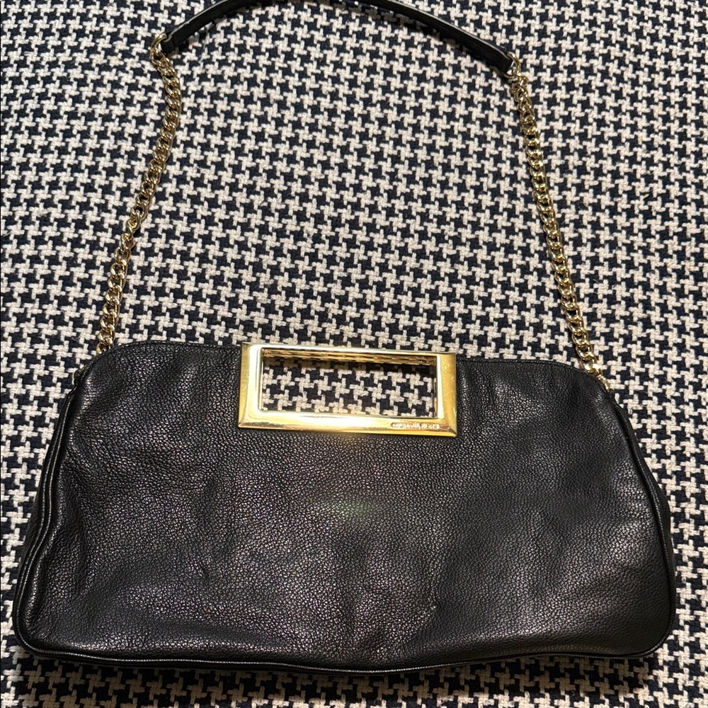 Michael Kors! Chic Black Leather Bag with Gold Accents